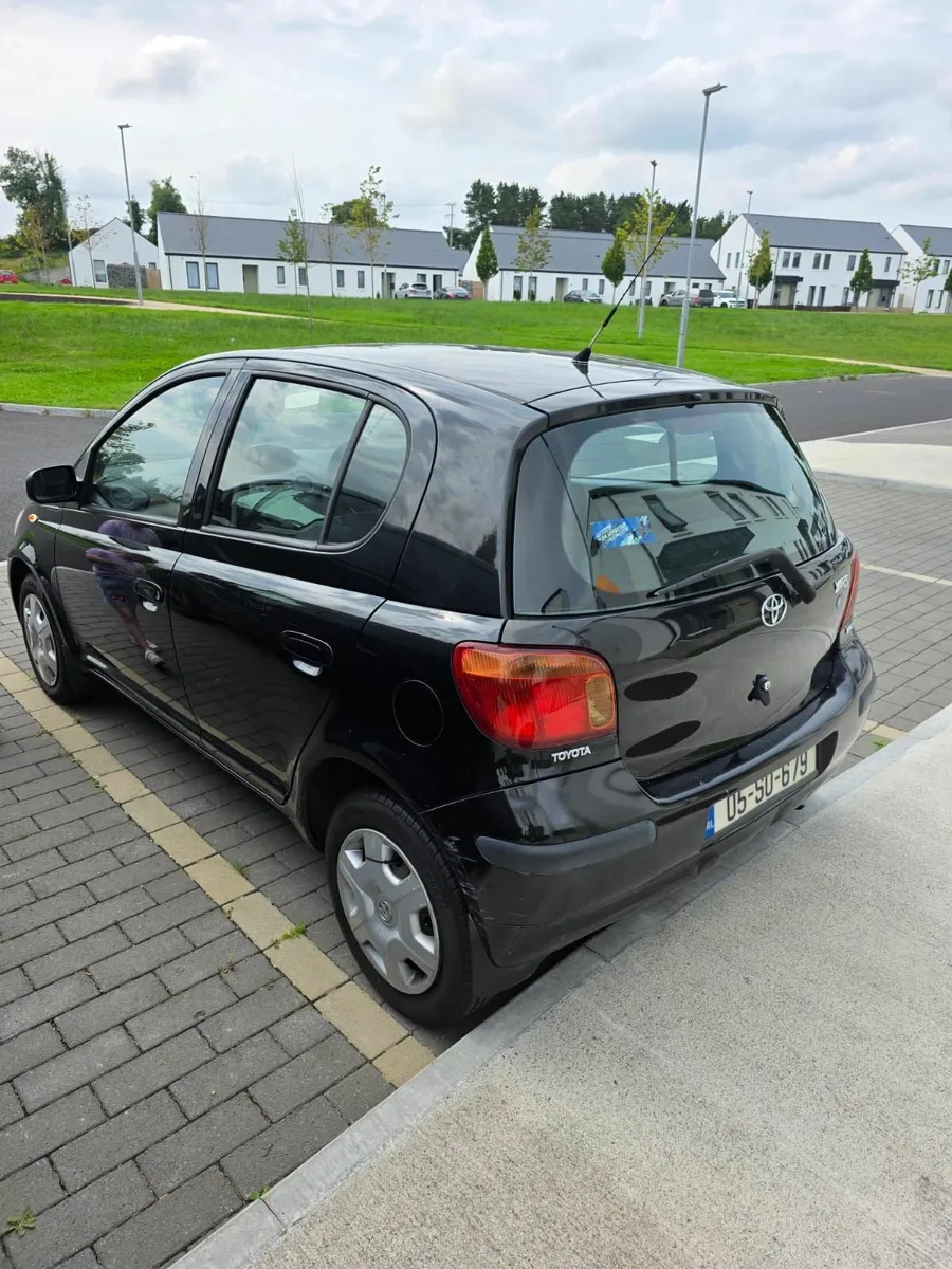 Toyota Yaris 2005 - Image 4