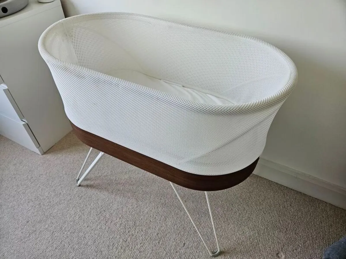 Snoo Smart Sleeper Baby Crib - Image 1