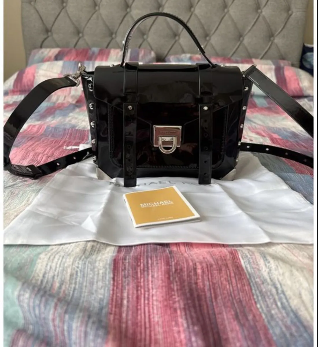 Michael Kors Manhattan bag - Image 1