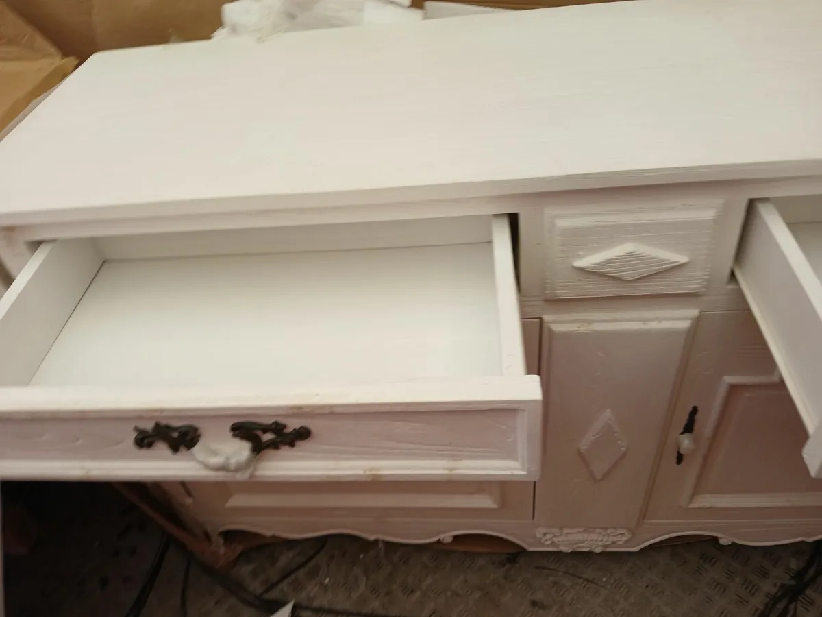 Traditional dresser cabbinet old style new - Image 3
