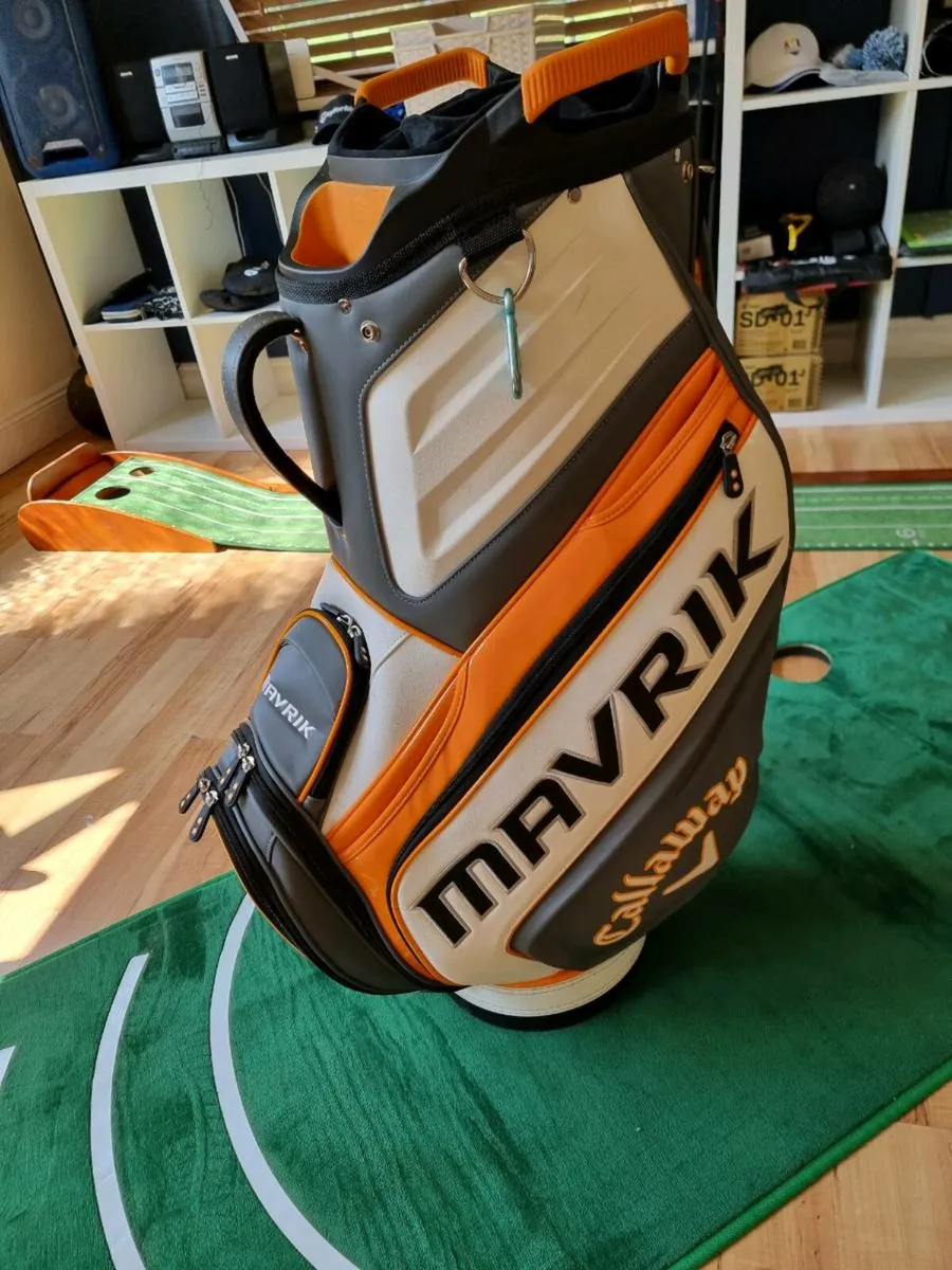 Callaway mavrik tour bag. - Image 2