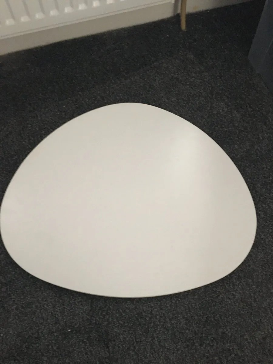 Svalsta Coffee Table Set - Image 3