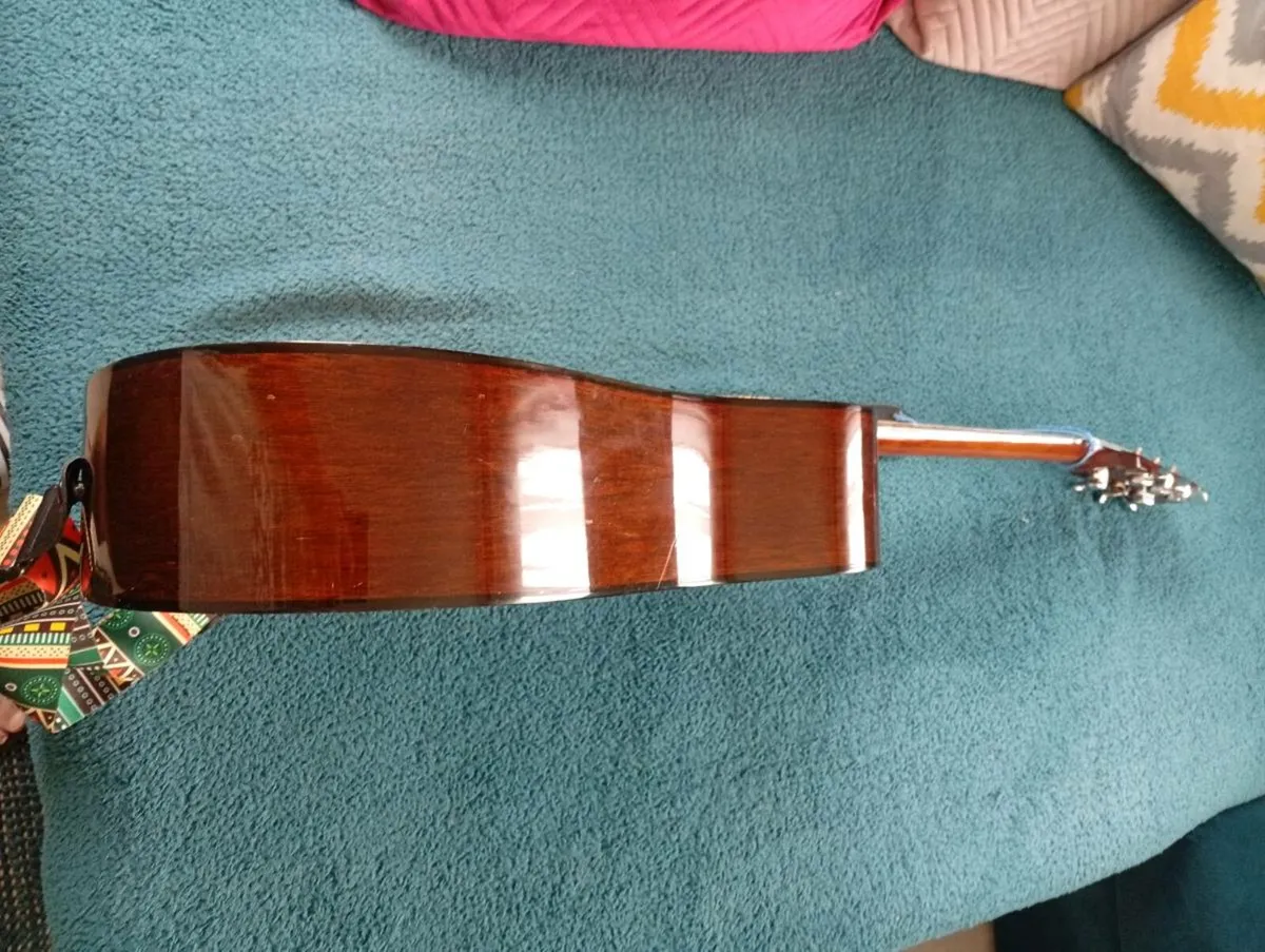 Acoustic guitar - Image 4