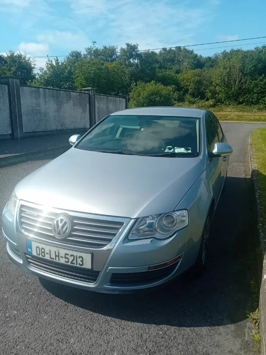 Volkswagen Passat 2008 - Image 1