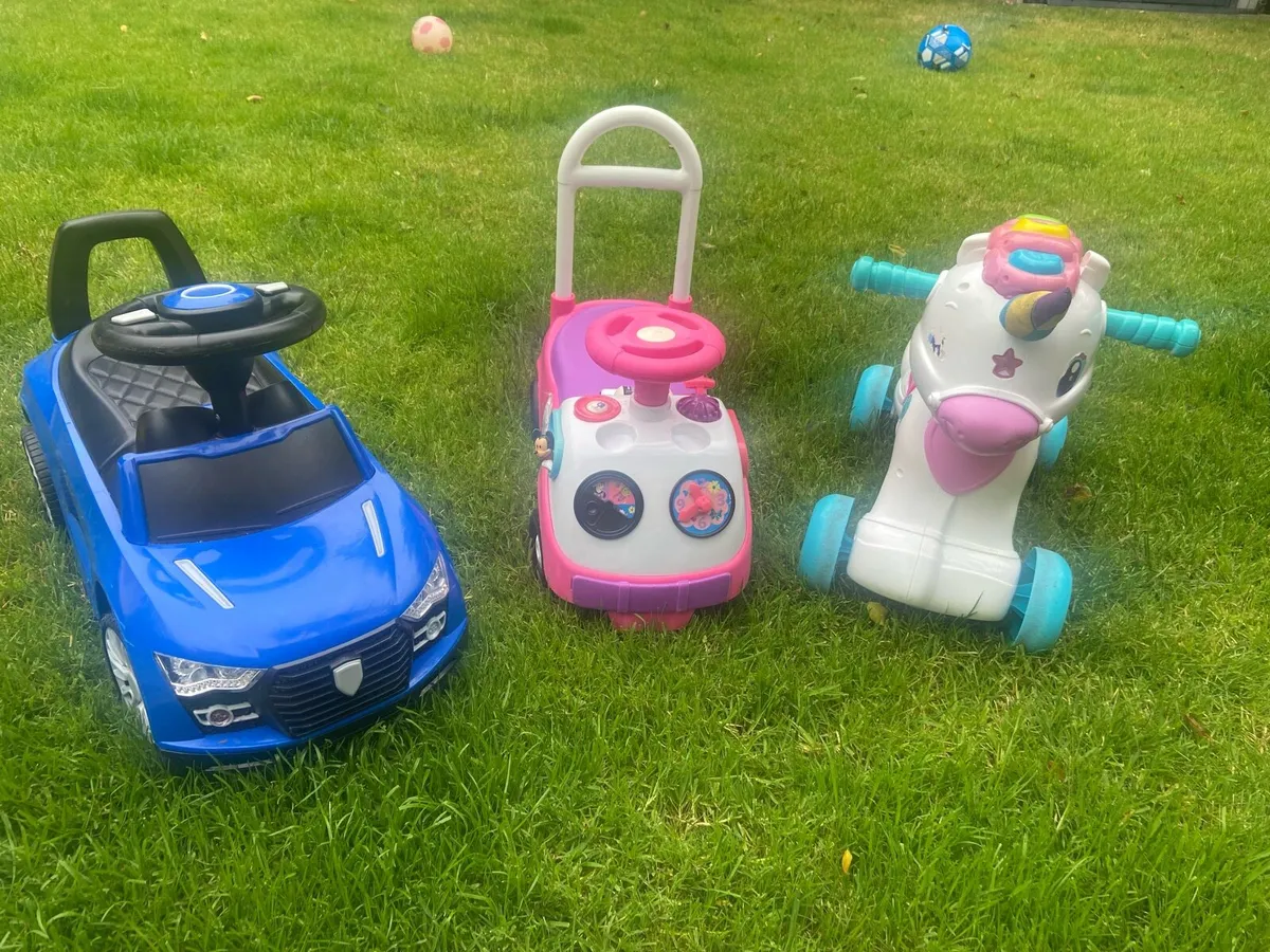 Ride on cars - Image 1