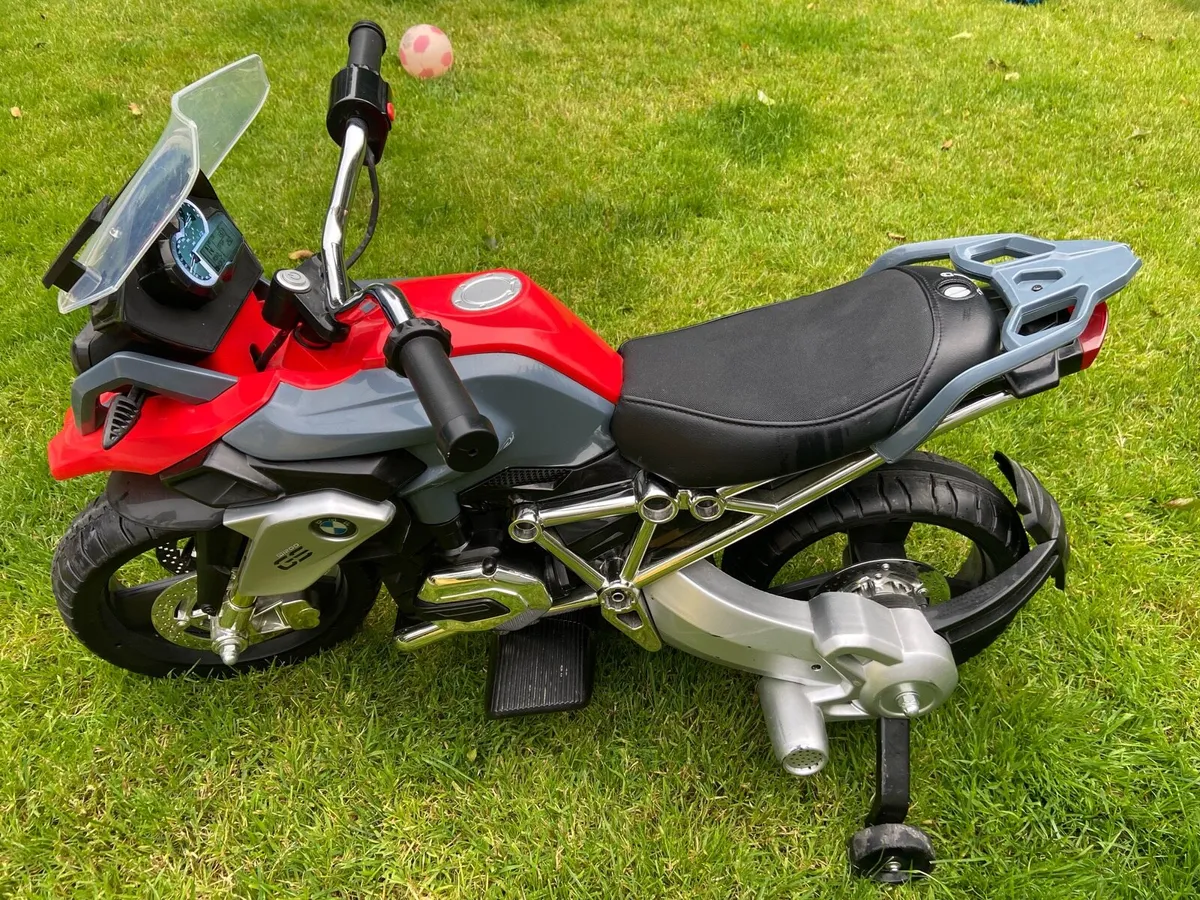 BMW electric kids motorcycle - Image 3