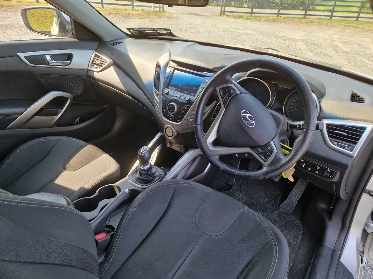 Hyundai Veloster 2013 - Image 3