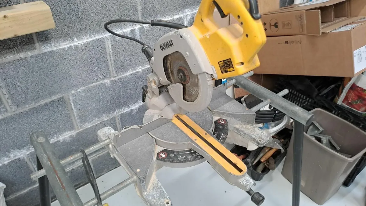 Dewalt Mitre / Chop saw - Image 1