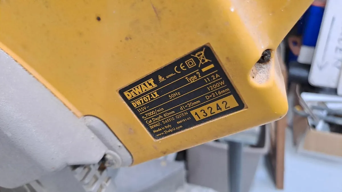 Dewalt Mitre / Chop saw - Image 4