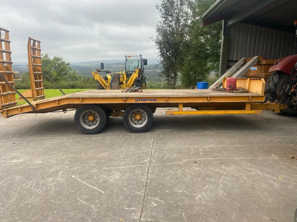 Low loader - Image 1