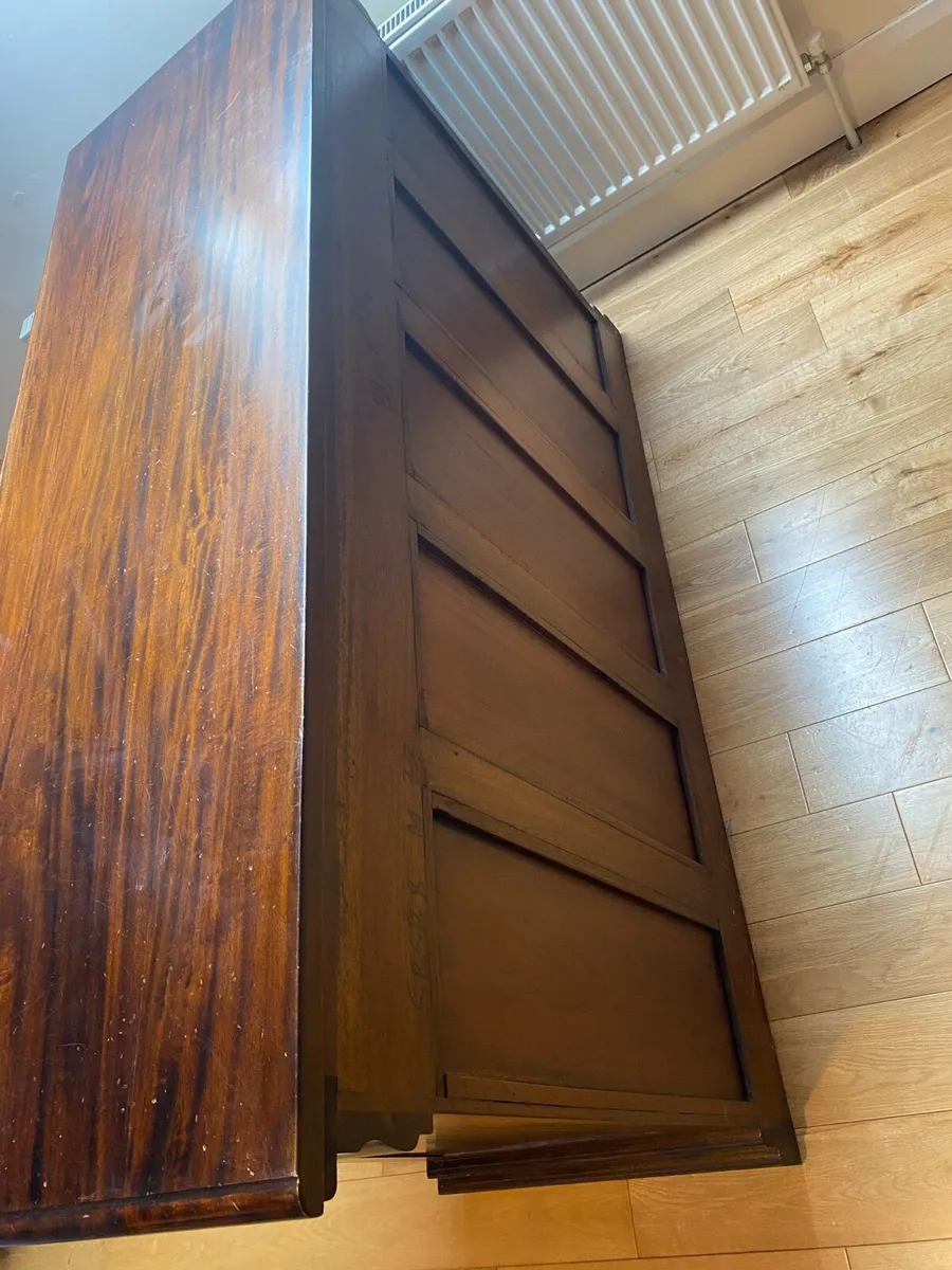 Solid Mahogany Chest of Drawers - Image 3