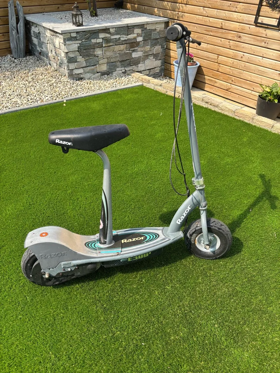 Scooter - Image 1