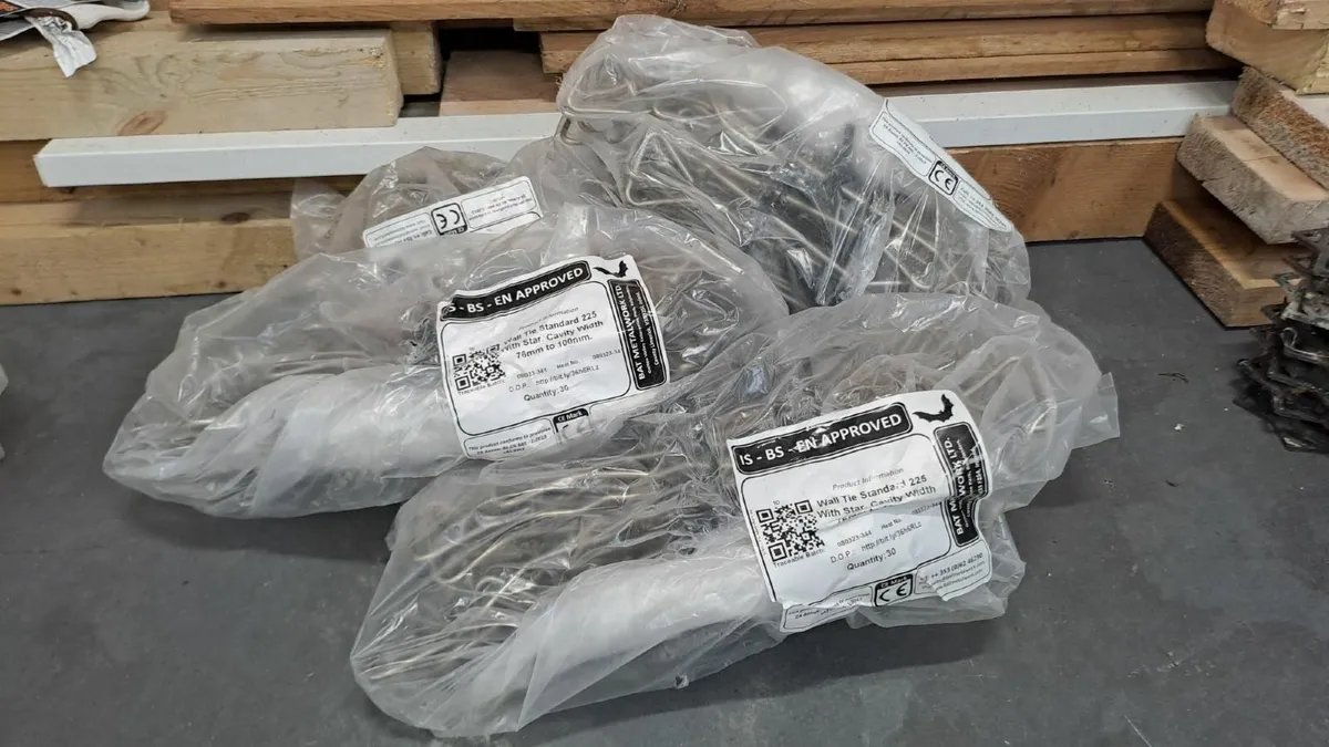 Wall Ties 225mm SS & Mesh Supports - Image 2