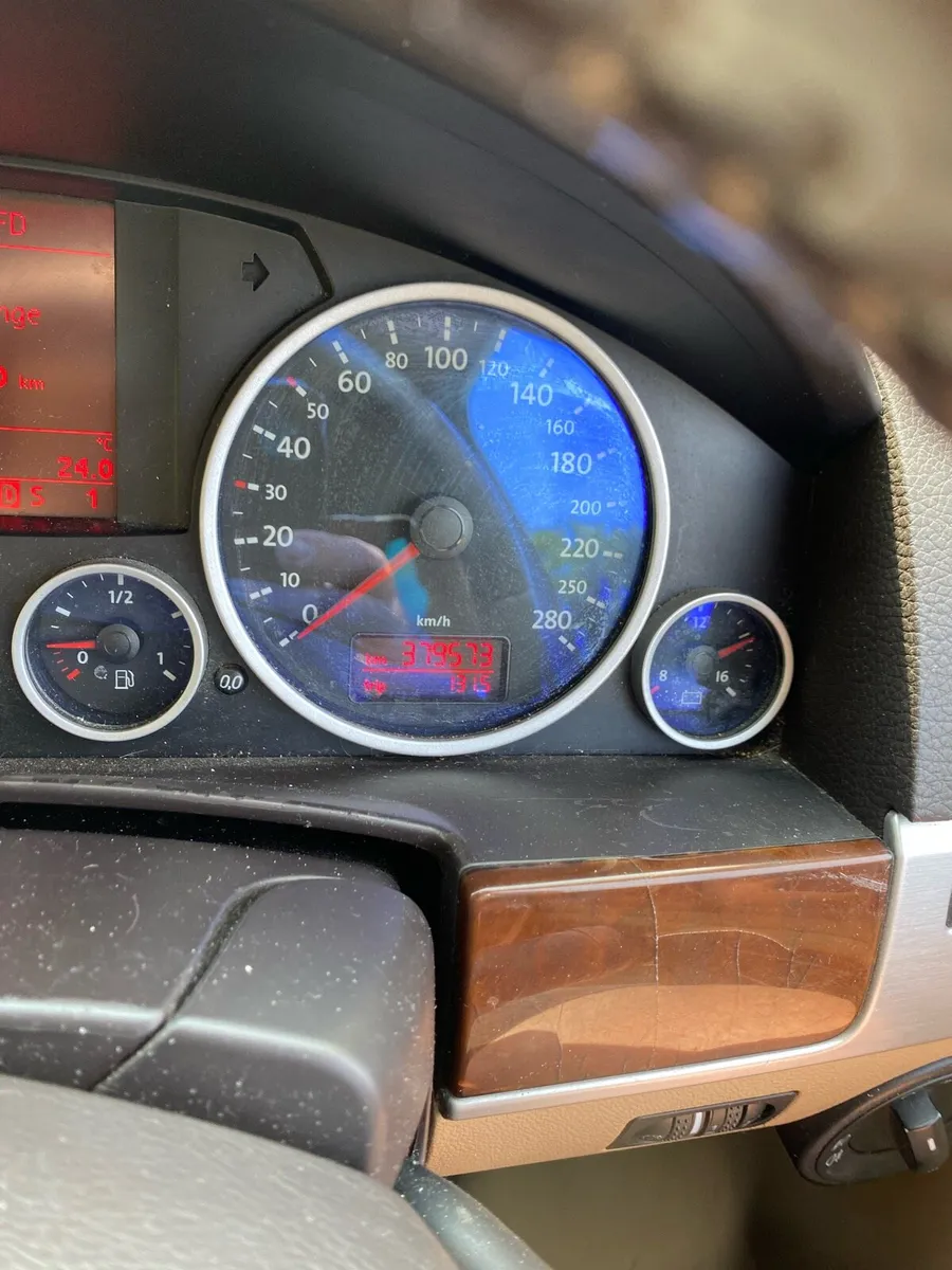 Volkswagen toureg - Image 2