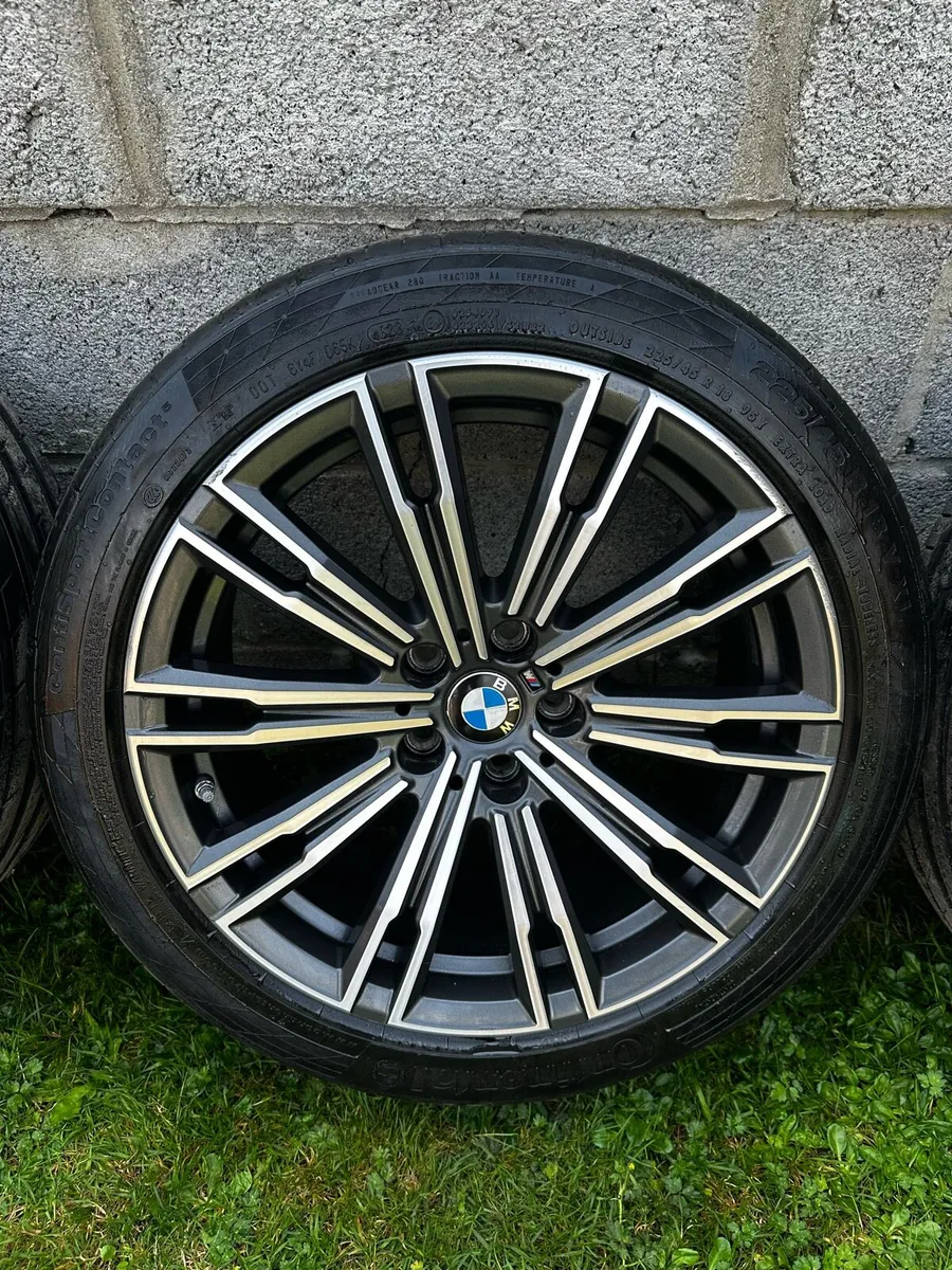 Genuine BMW 18” 790m Alloys New Tyres - Image 4