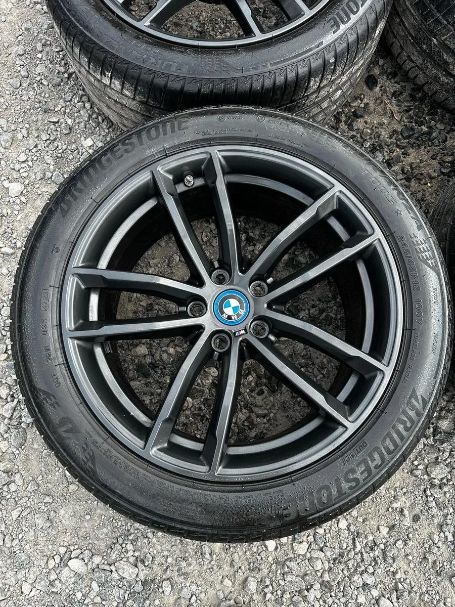 Genuine BMW 18” Immaculate Alloys New Tyres - Image 3