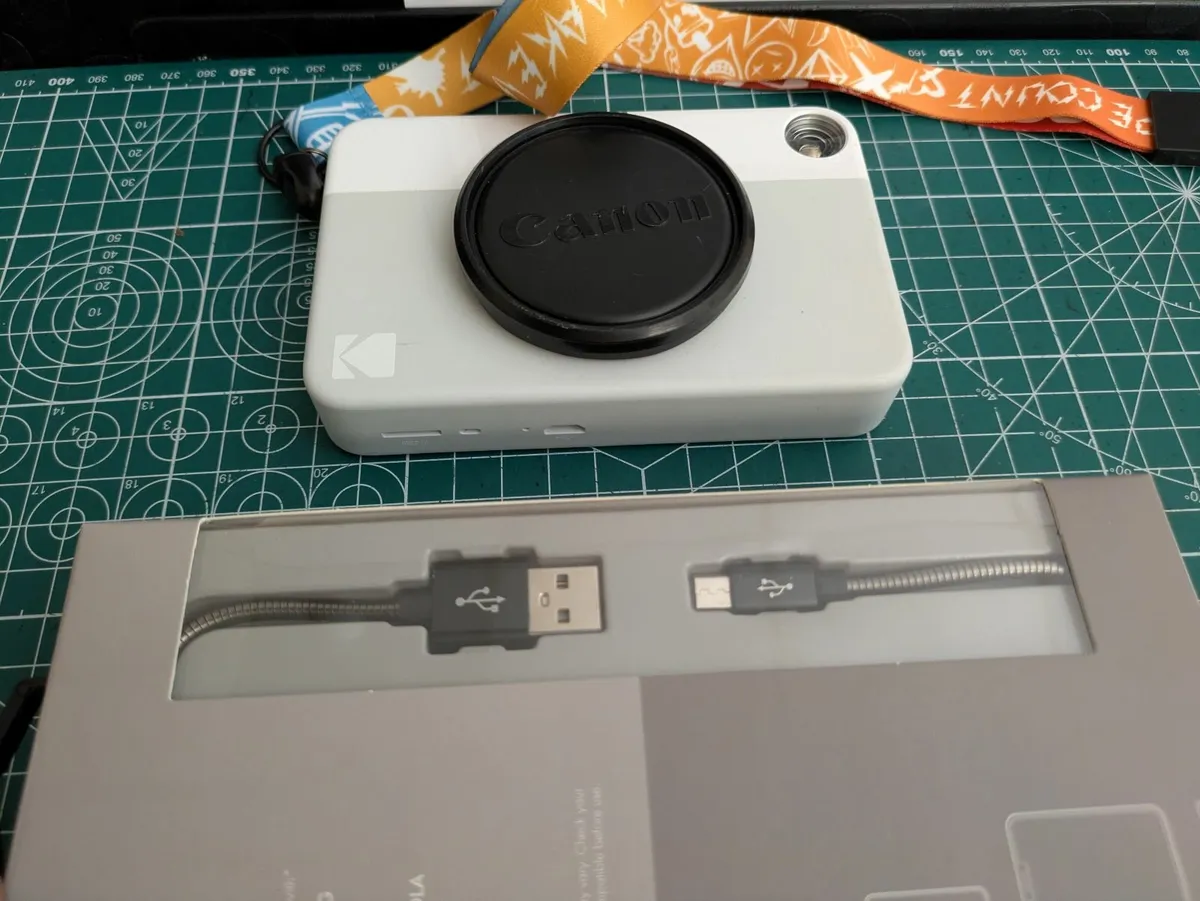 Kodak Printomatic Instant/ Digital camera - Image 4