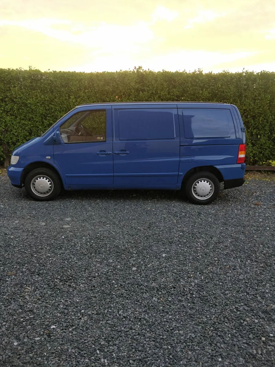 Mercedes-Benz Vito Van Diesel 2.2 - Image 2