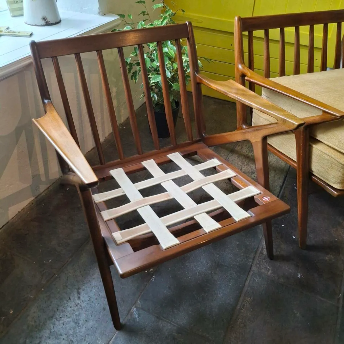 Pair of Poul Jensen Selig Z Chairs - Image 3