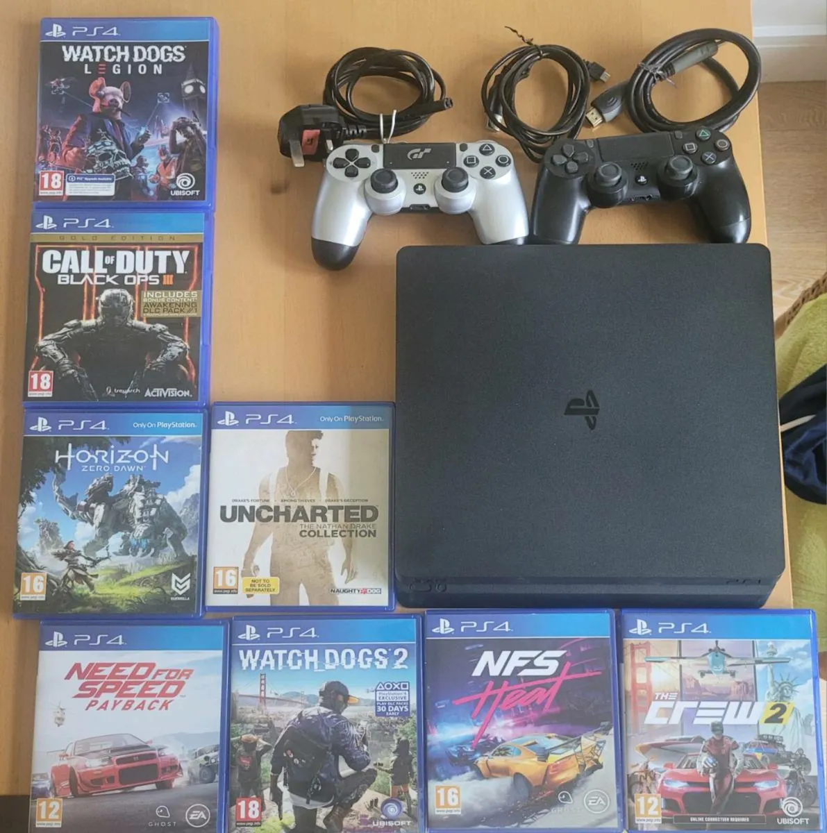 Playstation 4 slim 1tb +extra controller + 8 games - Image 1