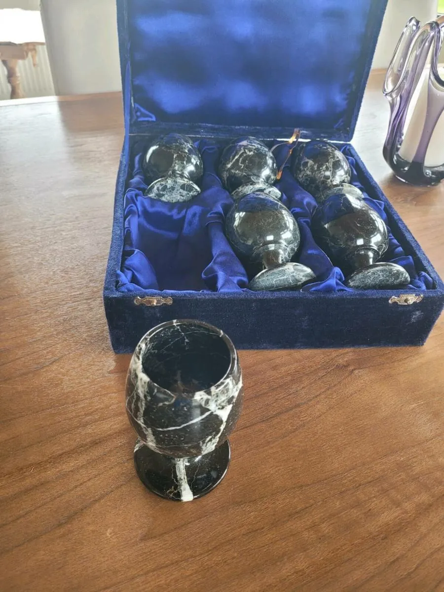 Antique marble goblets - Image 3