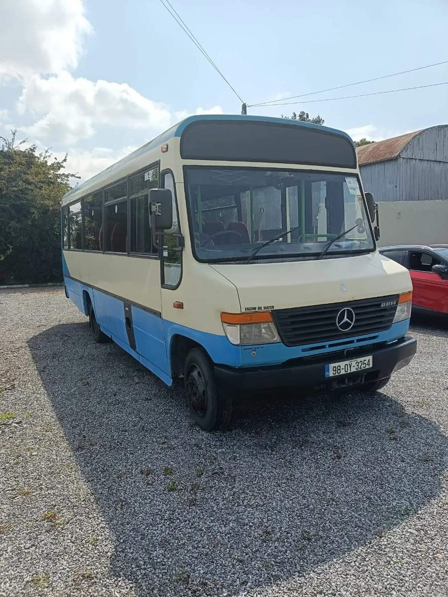 Mercedes-Benz Vario 814 29 Seater - Image 1
