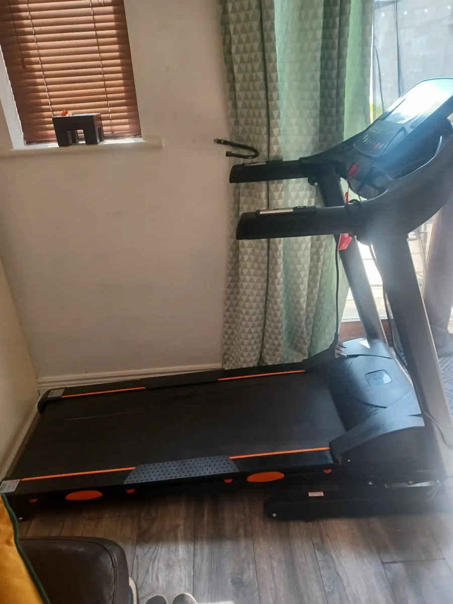 Treadmill - Image 1