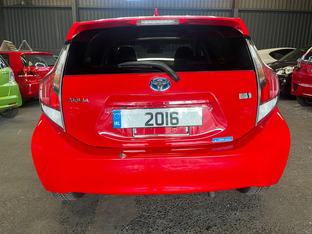 Toyota Aqua 2016 top specs - Image 4