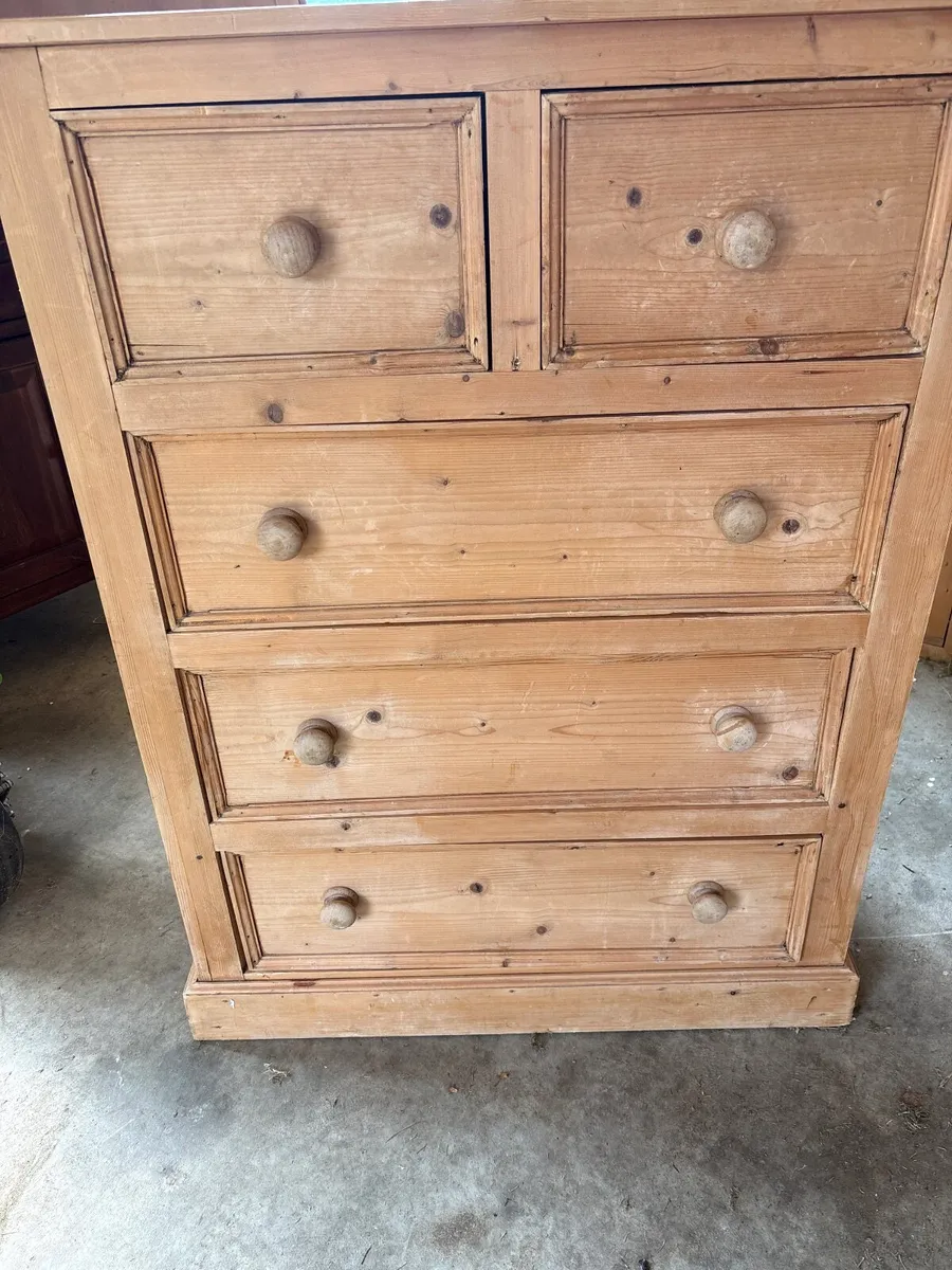 Pine Chest of Drawers