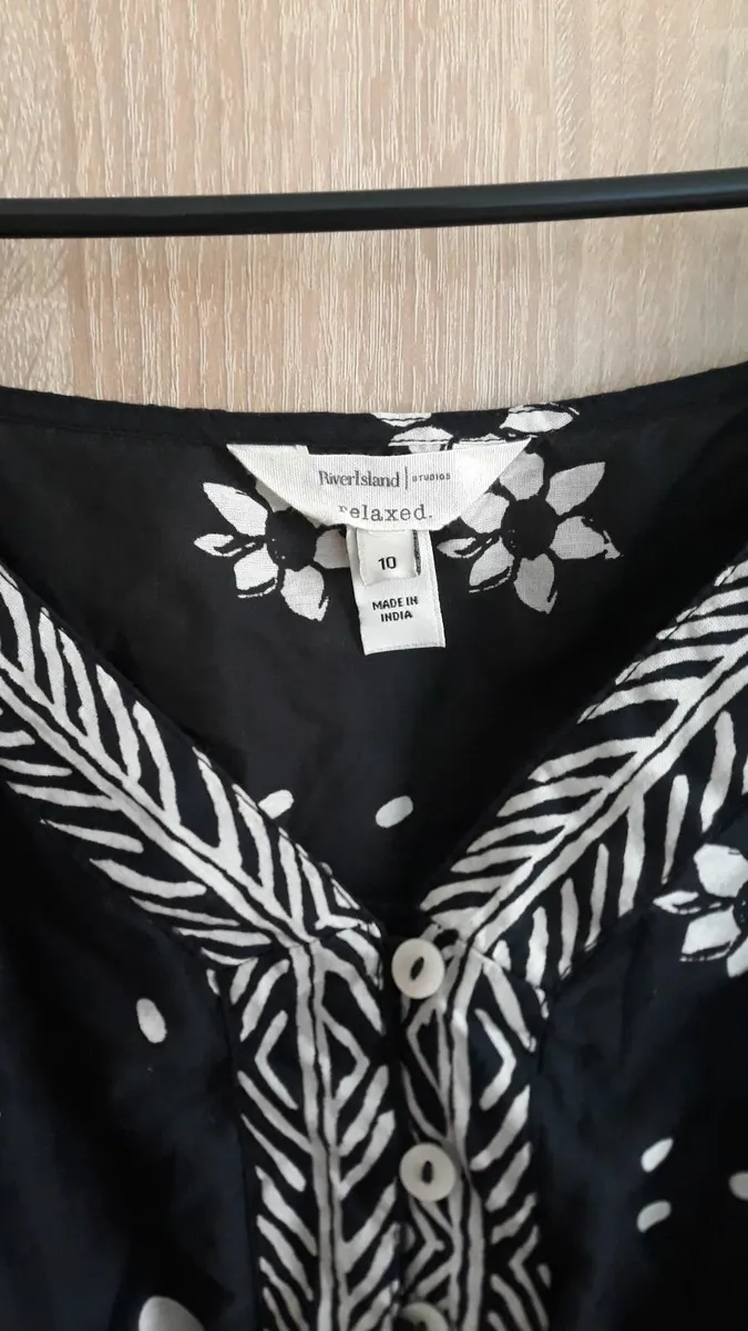 women's shirt - Image 2