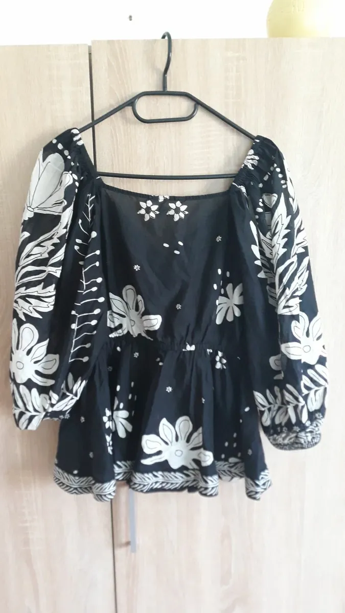 women's shirt - Image 4
