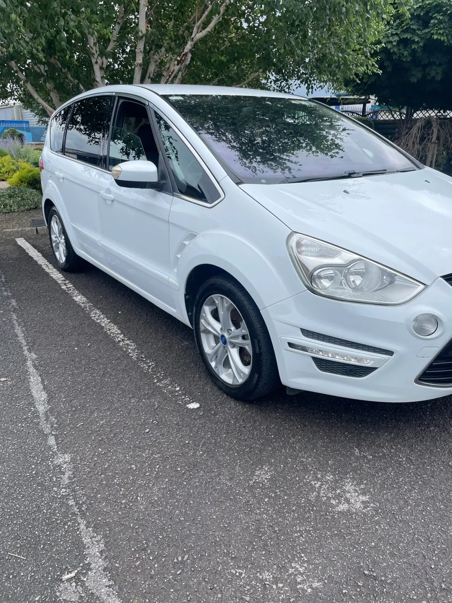 Ford S-Max 2014 - Image 2