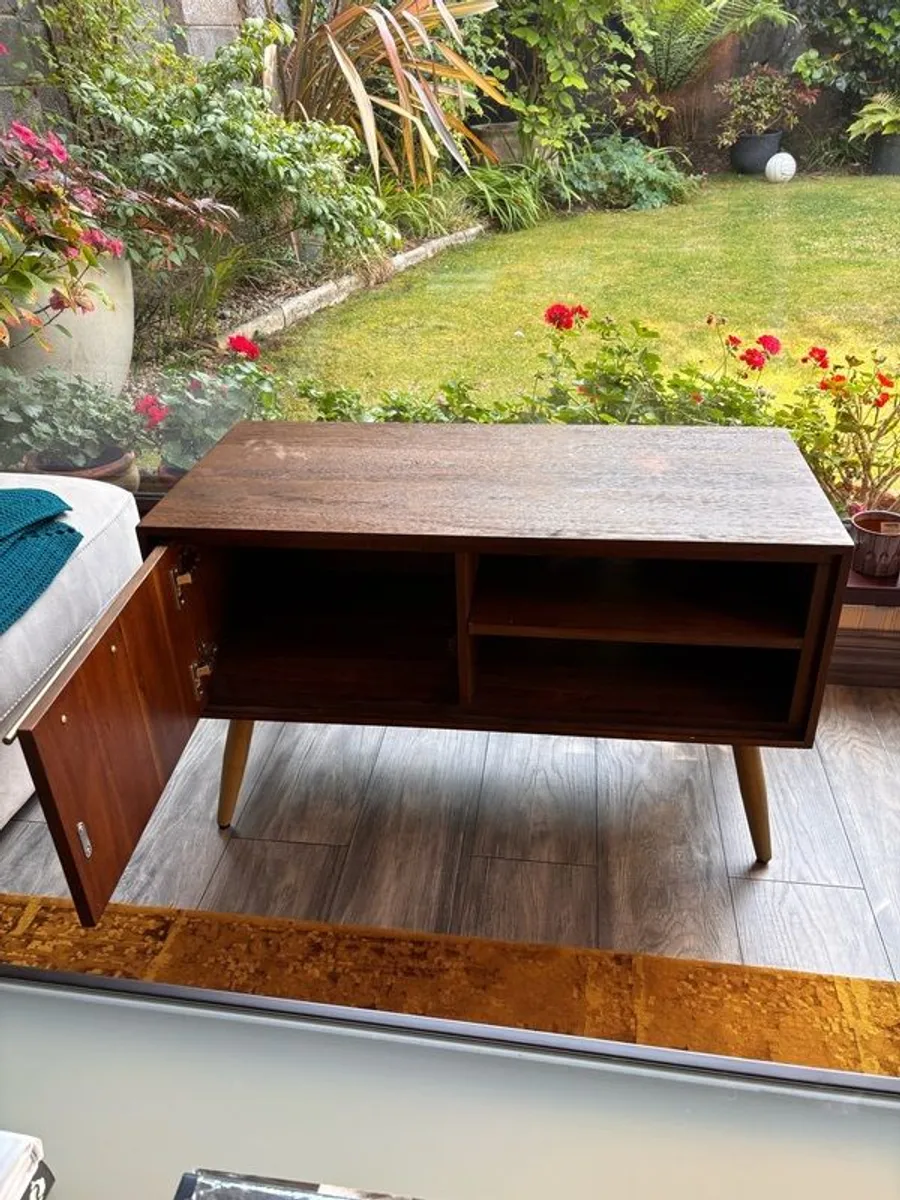 Acacia TV unit - Image 4