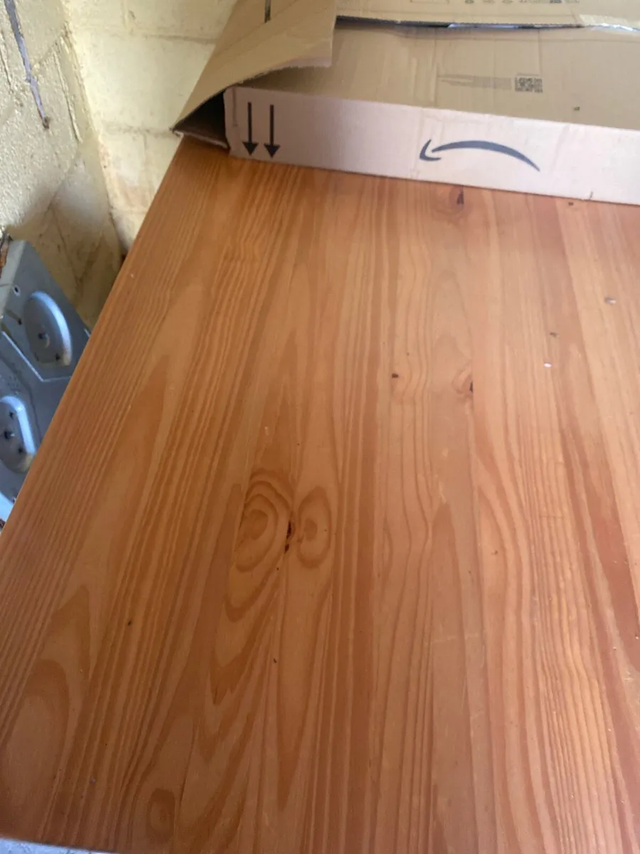 Oak wood dining table - Image 1