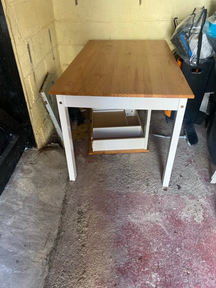 Oak wood dining table - Image 2