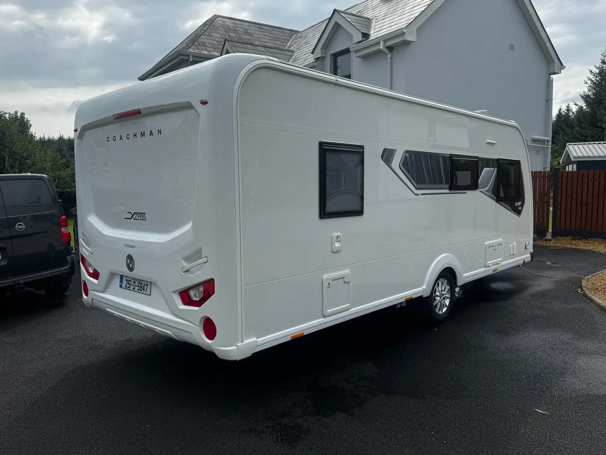2022 Coachman 540 VIP Xtra - Great Layout! - Image 3