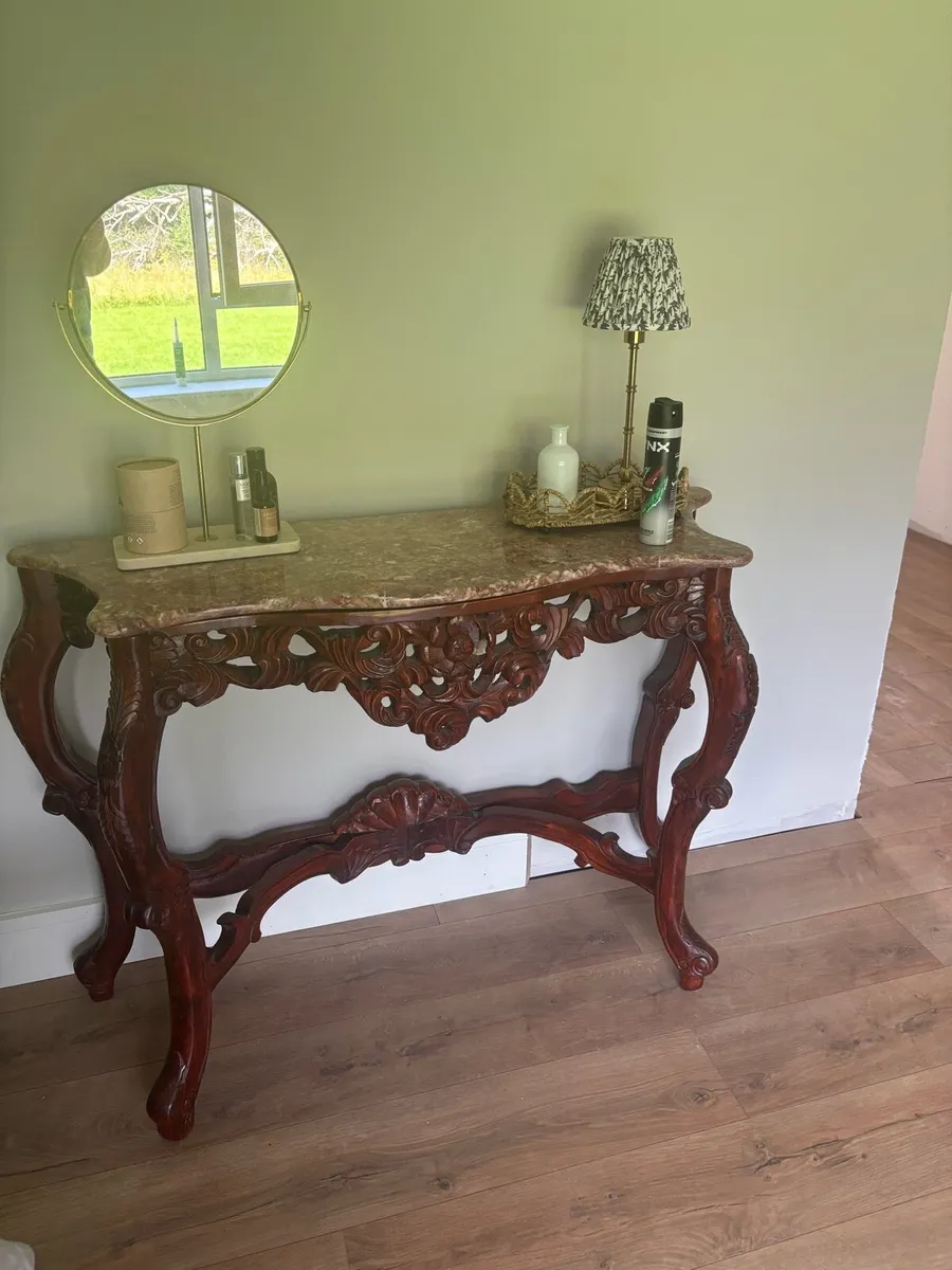 Console Table - Image 1