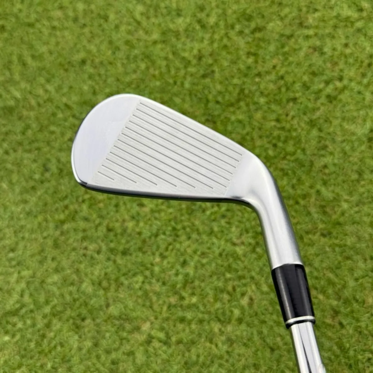 SRIXON ZX MK II UTILITY #2 IRON 18° / STIFF - Image 3