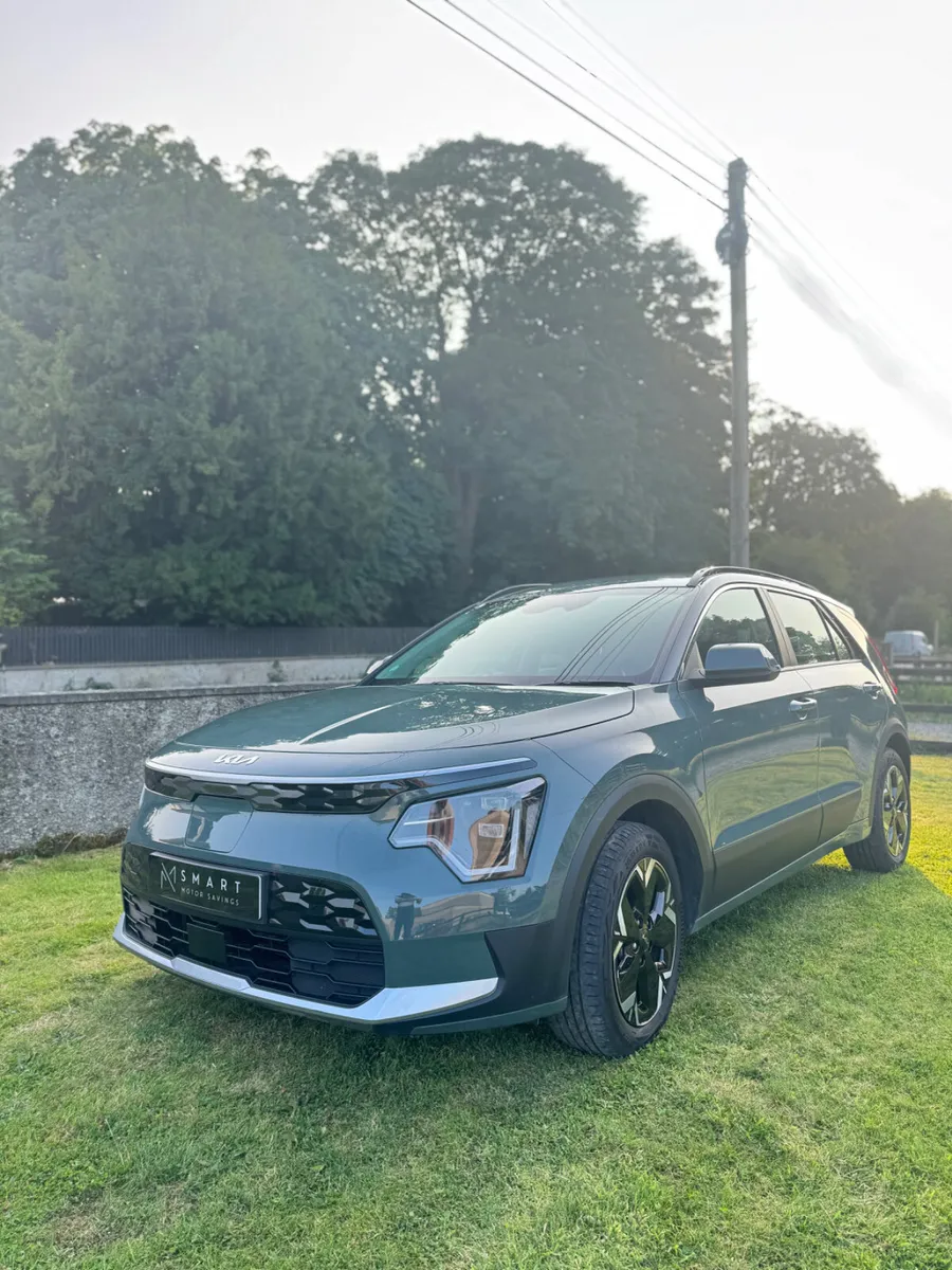 Kia Niro 2023 Long Range *LOW KM* - Image 2