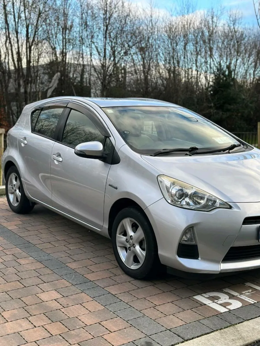 Toyota aqua - Image 3