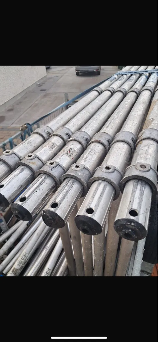 Aluminium Scaffolding Towers For Sale - Image 2
