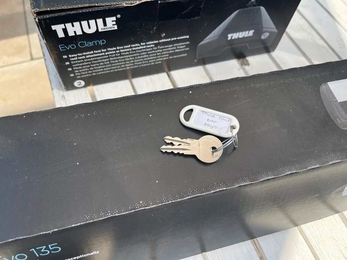 Thule Roof Bars for Lexus ES - Image 4