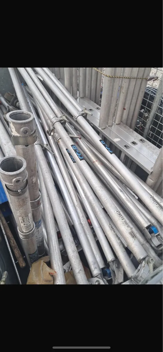 Aluminium Scaffolding Towers For Sale - Image 3