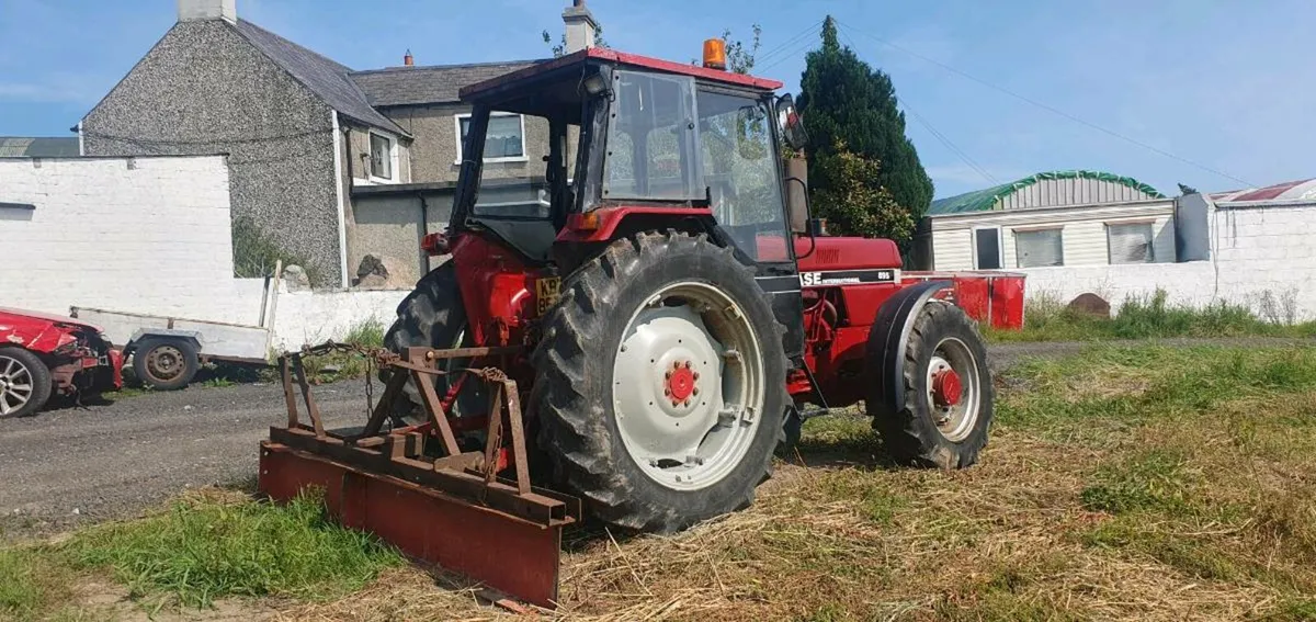 Tractor - Image 4