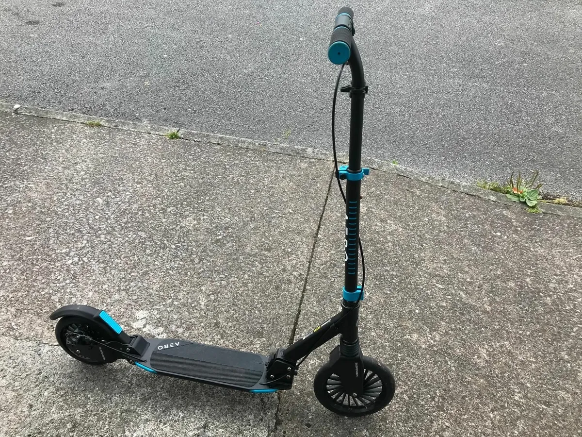 Aero A230 Folding Scooter - Image 3