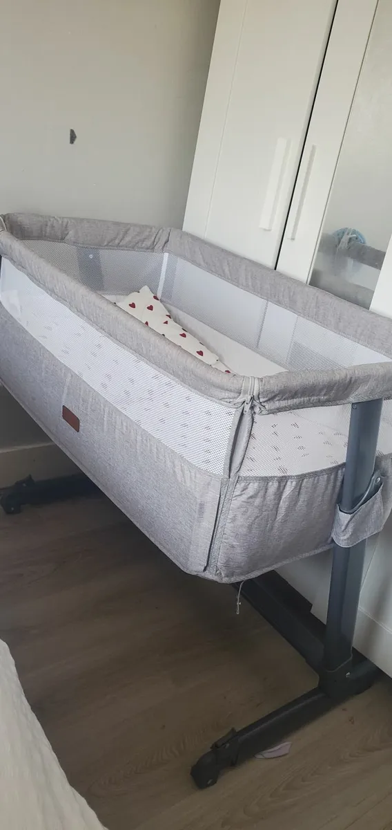 Next to me cot