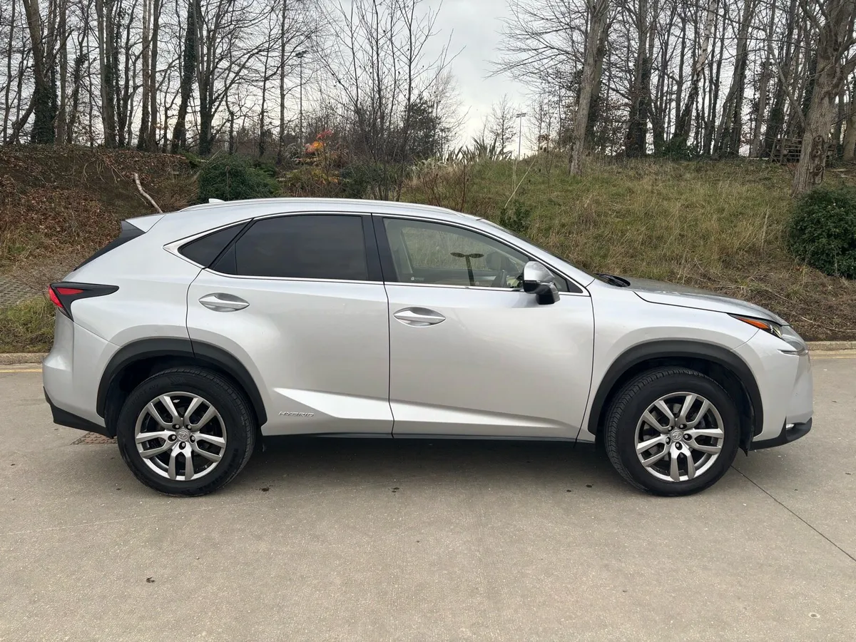 Lexus NX300h 2016 SILVER - Image 4