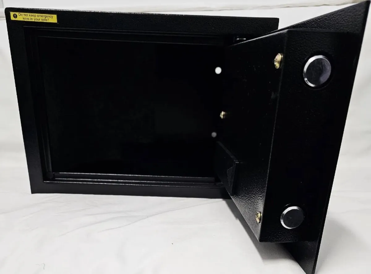 16L Heavy Duty Steel Electronic Safe NEW - Image 4