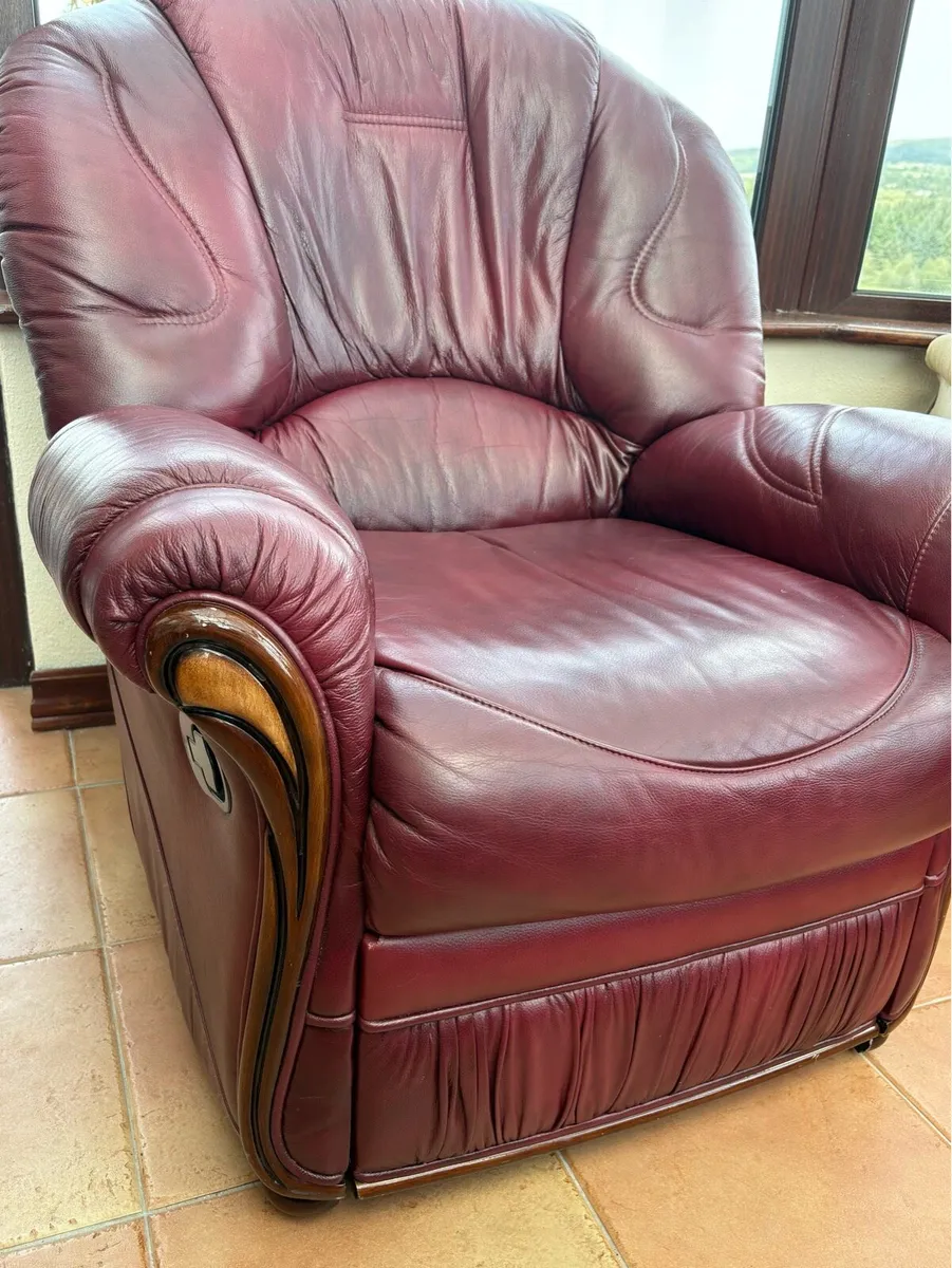Suite of Furniture - Image 2