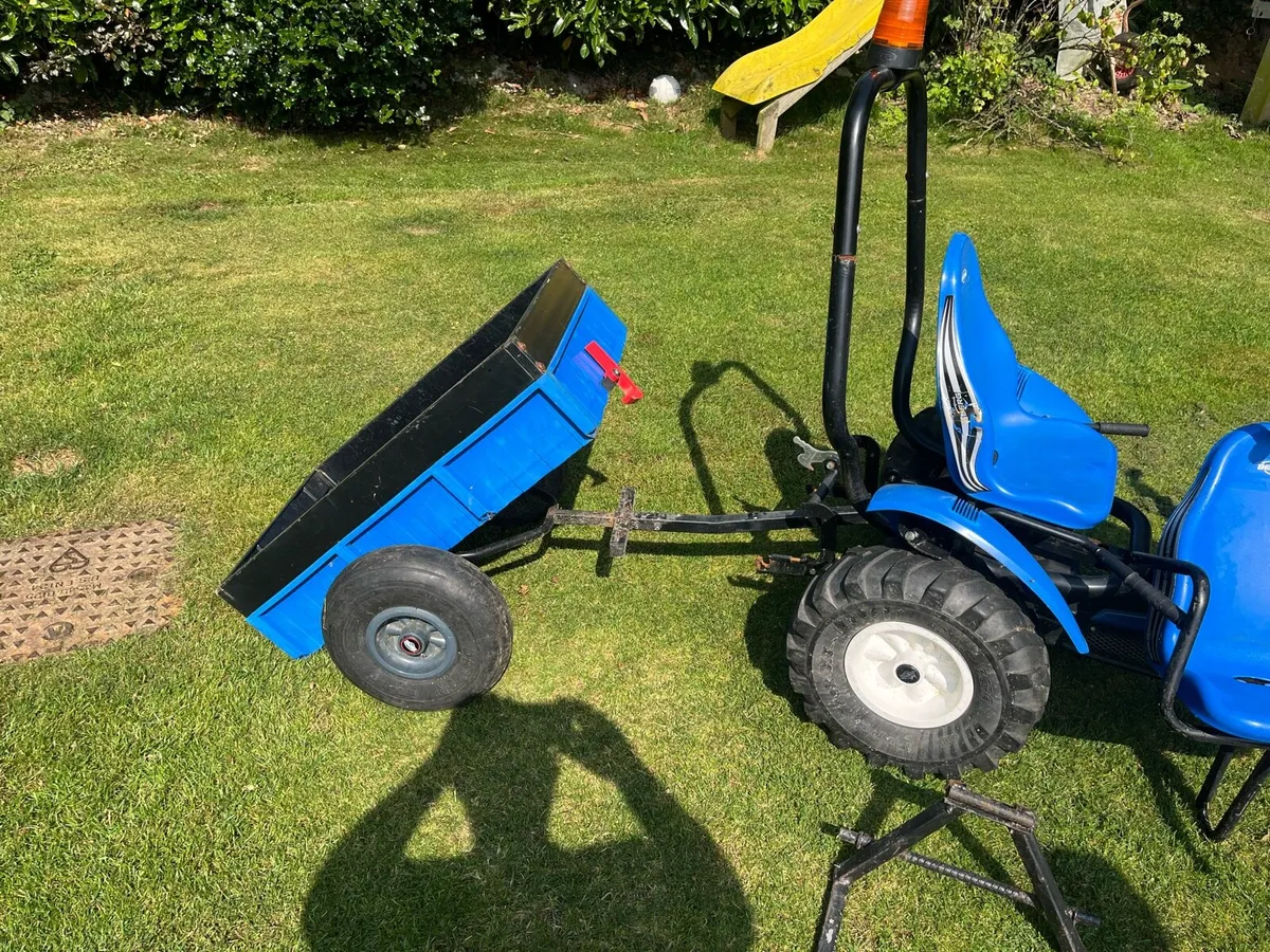 2 berg go carts - Image 1